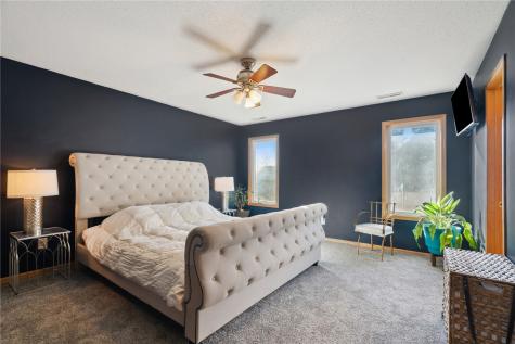 7113 West Park Road NE Cedar Rapids IA 52402