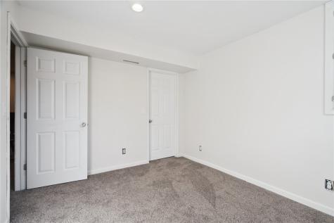 7113 West Park Road NE Cedar Rapids IA 52402