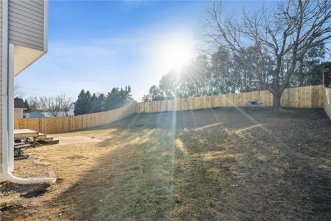 7113 West Park Road NE Cedar Rapids IA 52402