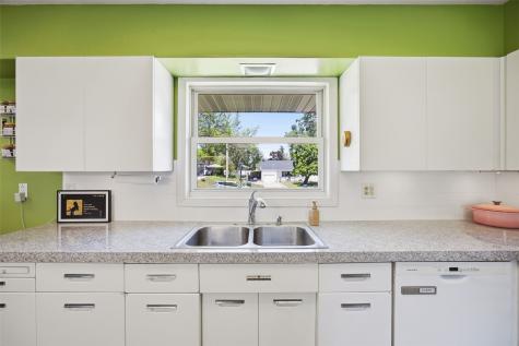 1225 29th Street NE Cedar Rapids IA 52402