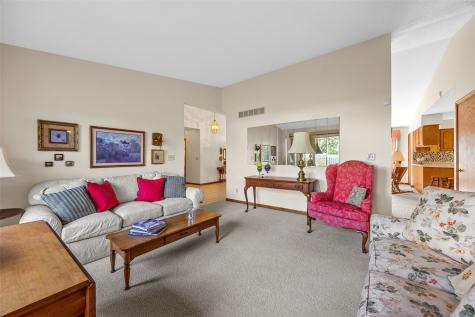 2255 Windsor Court Marion IA 52302