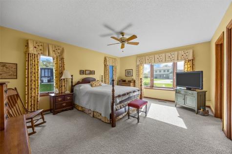 2255 Windsor Court Marion IA 52302