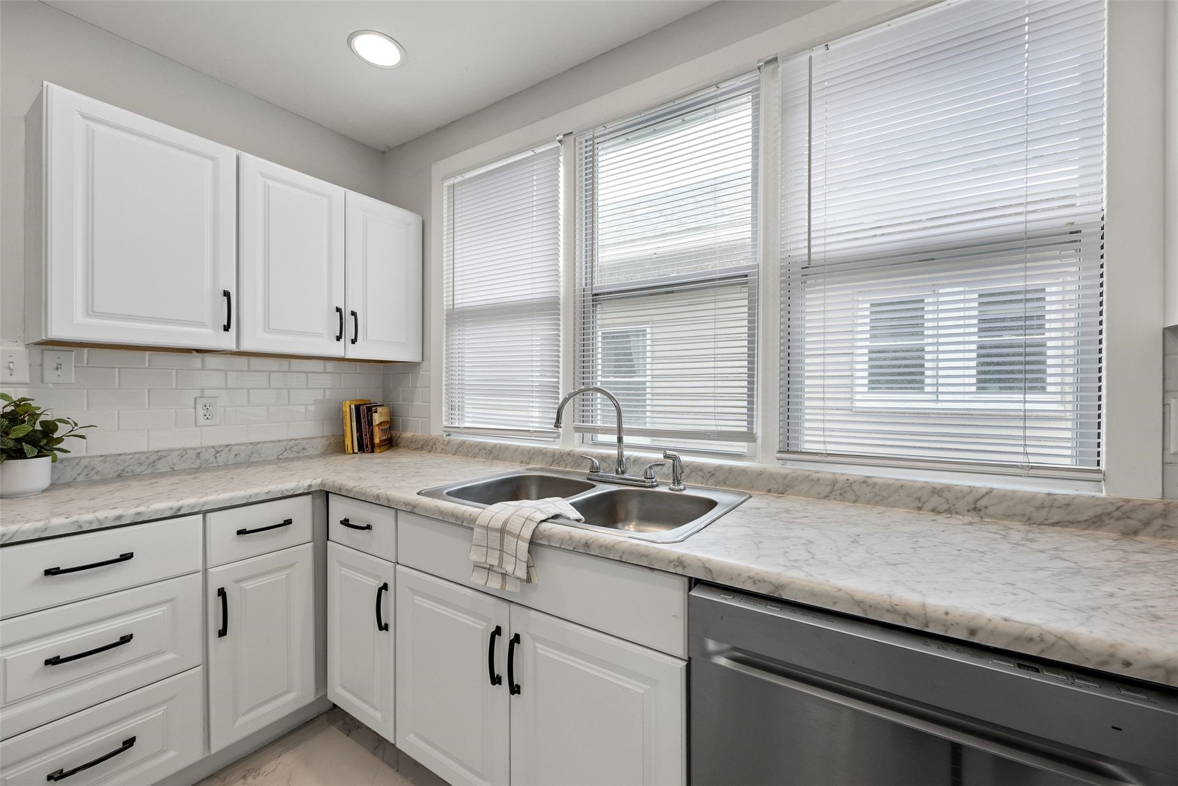 1933 Higley Avenue SE Cedar Rapids IA 52403