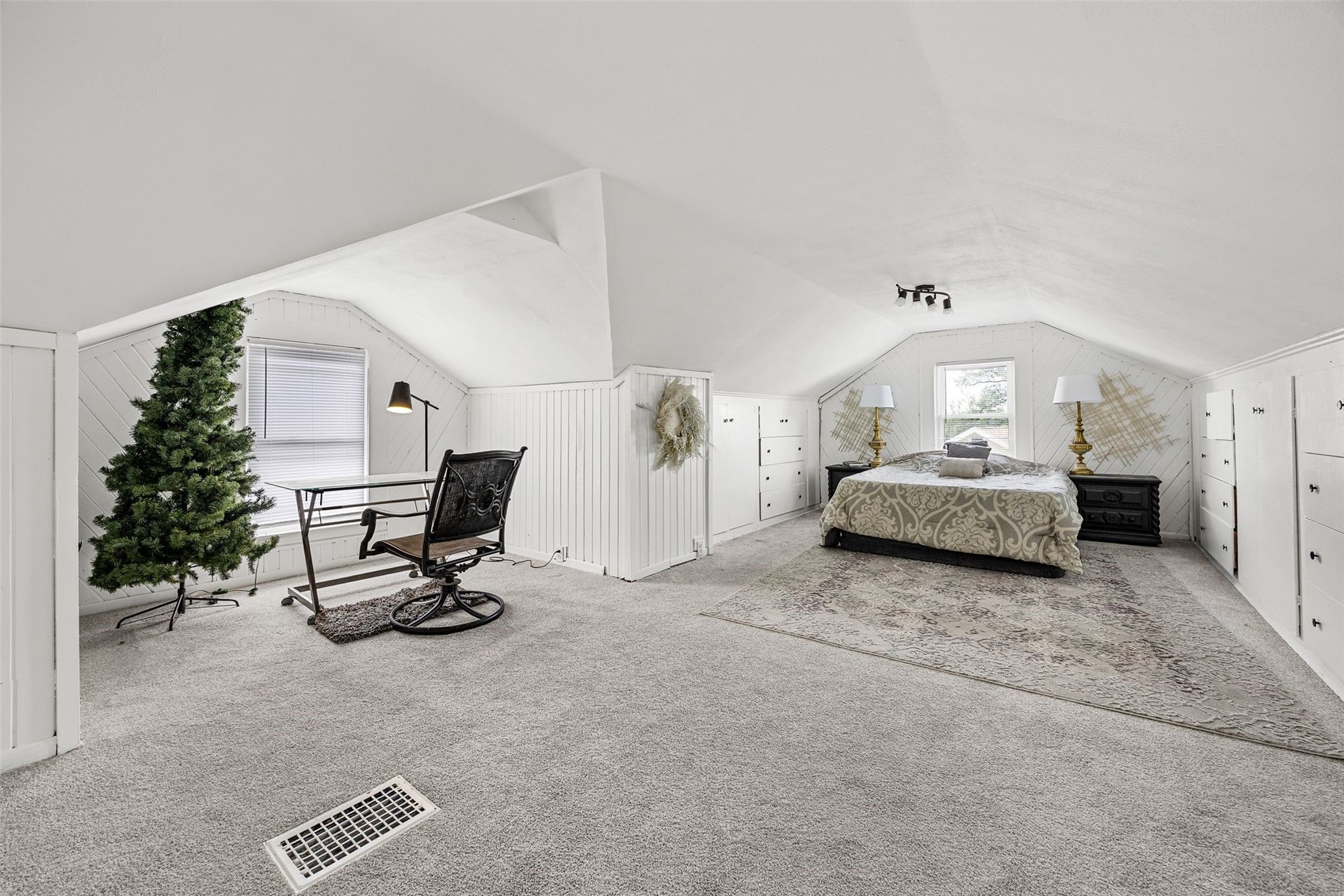 1933 Higley Avenue SE Cedar Rapids IA 52403