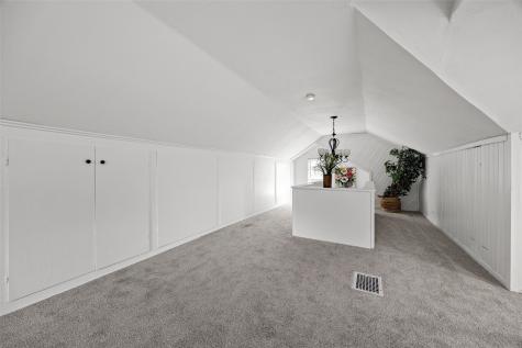1933 Higley Avenue SE Cedar Rapids IA 52403