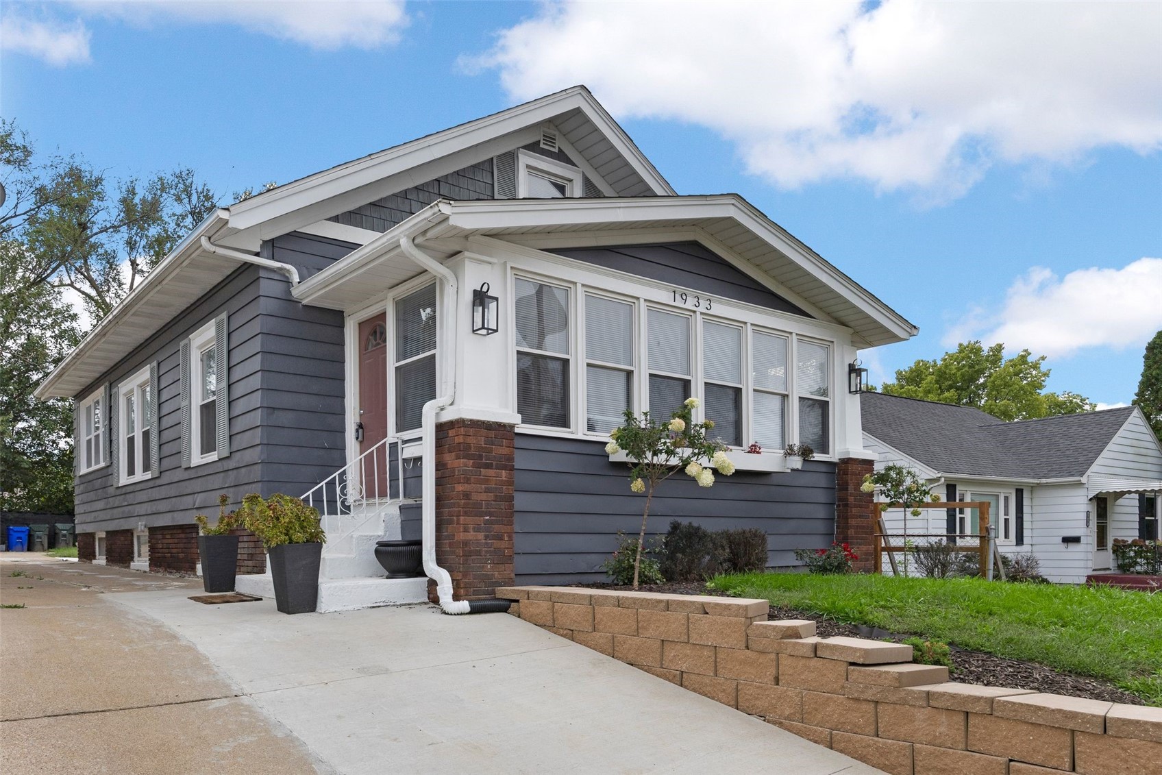 1933 Higley Avenue SE Cedar Rapids IA 52403