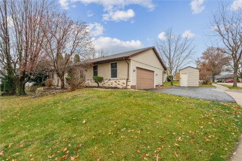 1626 Homewood Lane NE Cedar Rapids IA 52402