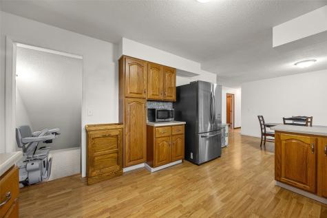 402 N Ford Street Anamosa IA 52205