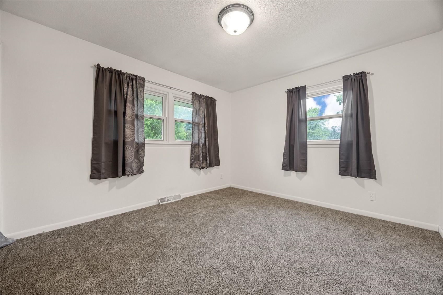 402 N Ford Street Anamosa IA 52205