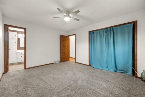 402 N Ford Street Anamosa IA 52205