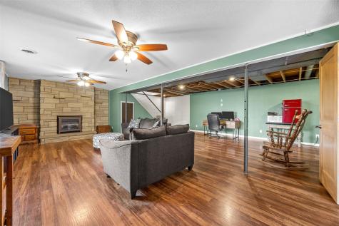 402 N Ford Street Anamosa IA 52205
