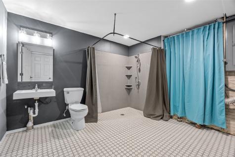 402 N Ford Street Anamosa IA 52205