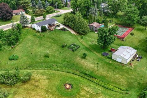 402 N Ford Street Anamosa IA 52205