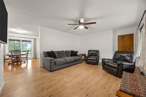 402 N Ford Street Anamosa IA 52205