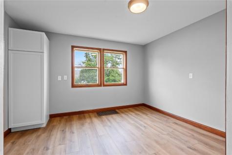 908 4th Avenue Vinton IA 52349