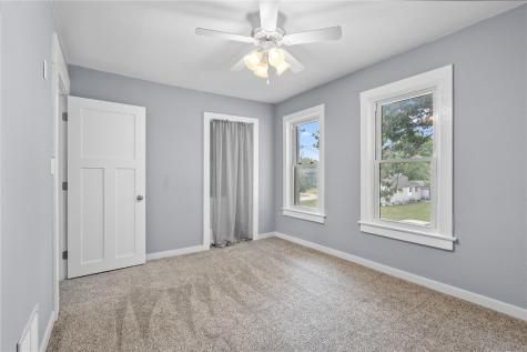 908 4th Avenue Vinton IA 52349