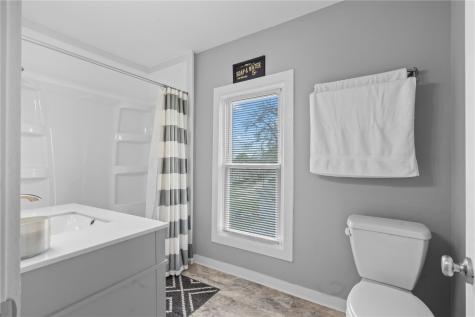 908 4th Avenue Vinton IA 52349