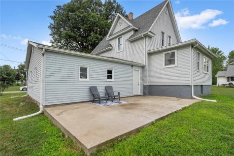 908 4th Avenue Vinton IA 52349
