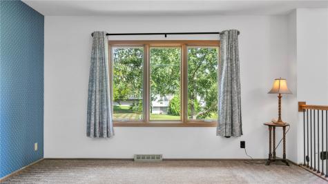 241 Norman Drive NE Cedar Rapids IA 52402