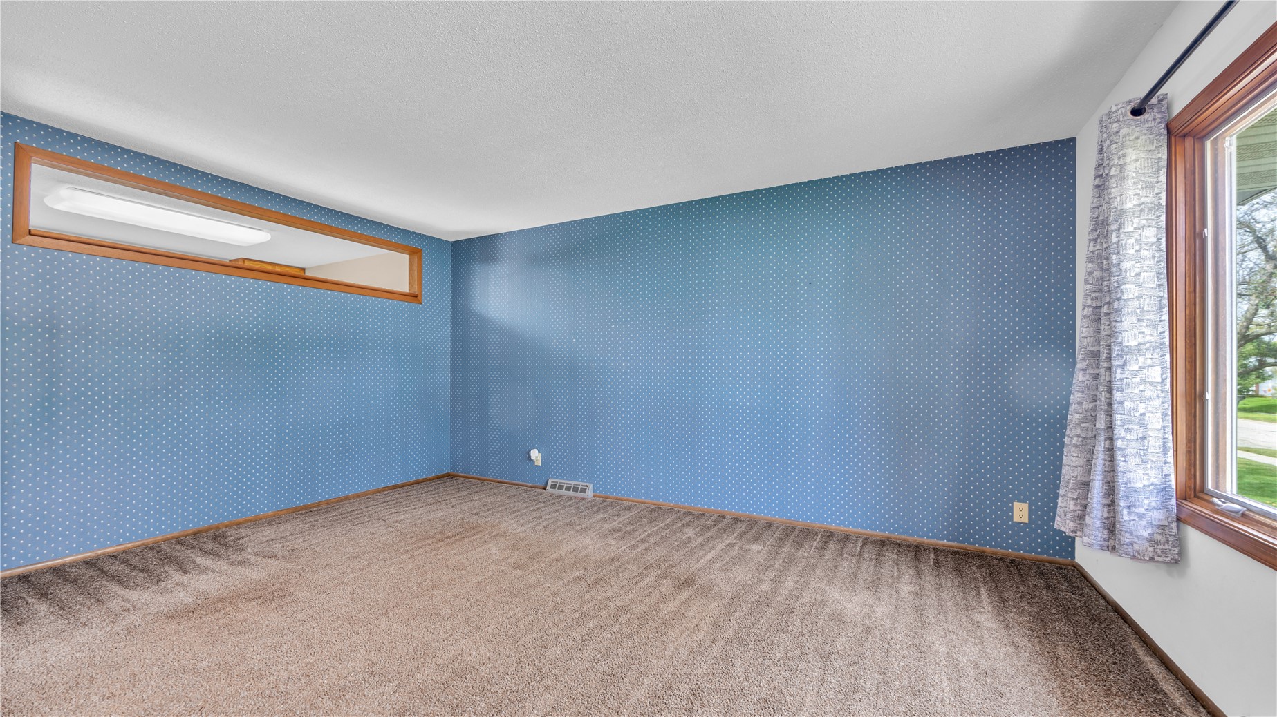 241 Norman Drive NE Cedar Rapids IA 52402