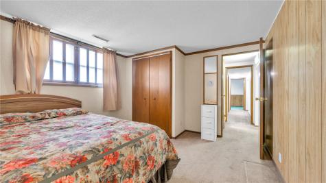 241 Norman Drive NE Cedar Rapids IA 52402