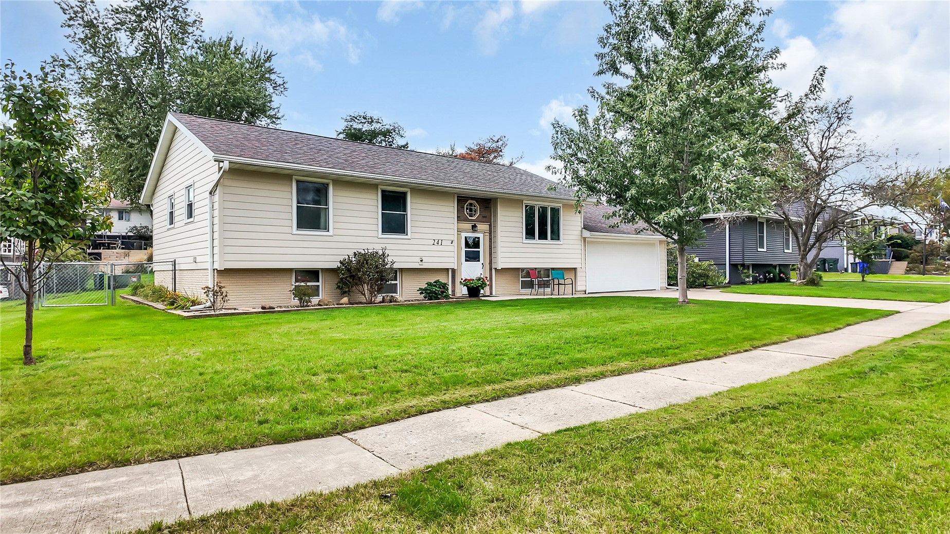 241 Norman Drive NE Cedar Rapids IA 52402