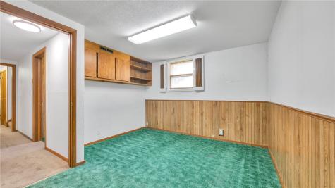 241 Norman Drive NE Cedar Rapids IA 52402