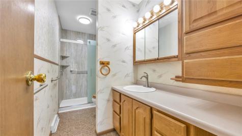 241 Norman Drive NE Cedar Rapids IA 52402