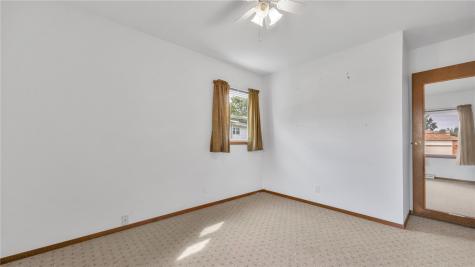 241 Norman Drive NE Cedar Rapids IA 52402