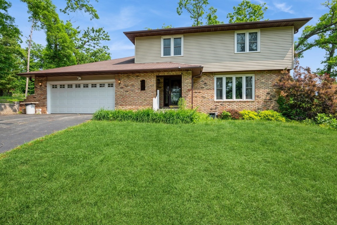 3506 Olde Hickory Lane NW Cedar Rapids IA 52405