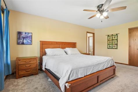 2395 Newcastle Road Marion IA 52302