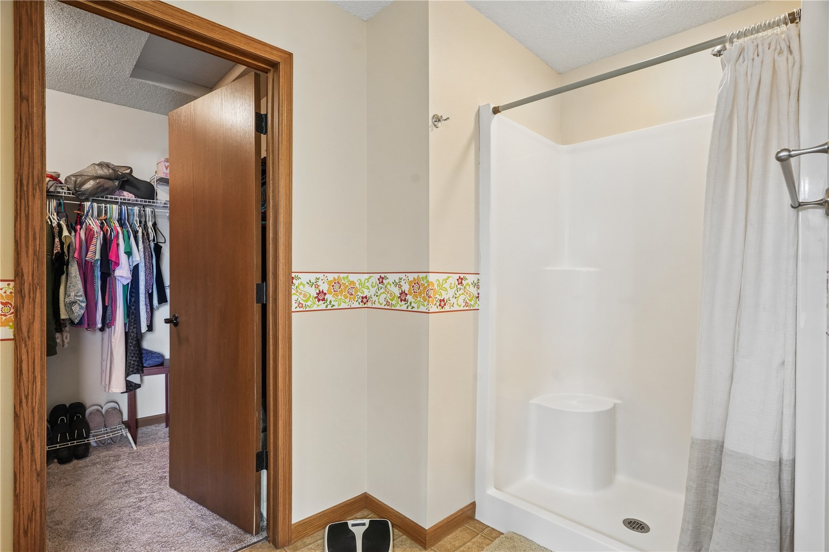 2395 Newcastle Marion IA 52302