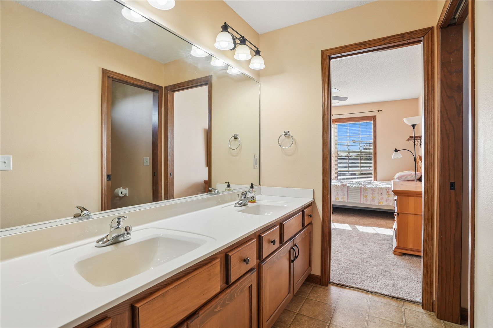 2395 Newcastle Marion IA 52302