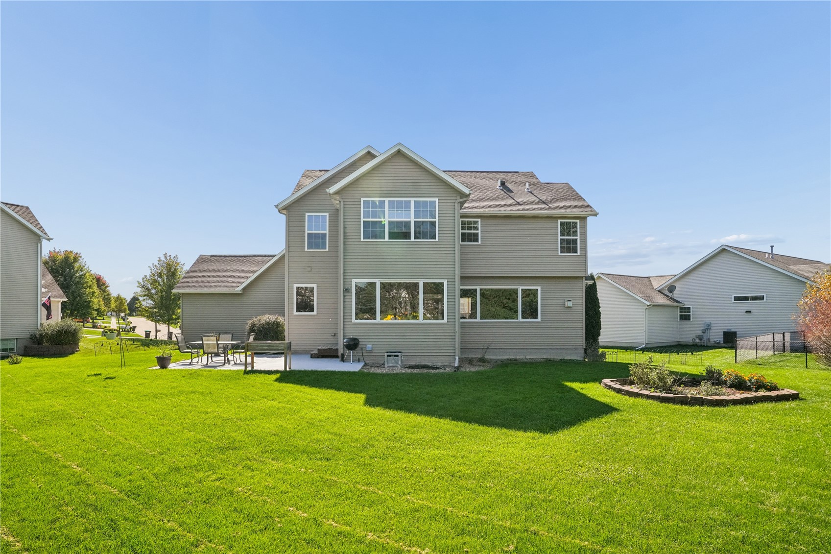 2395 Newcastle Marion IA 52302