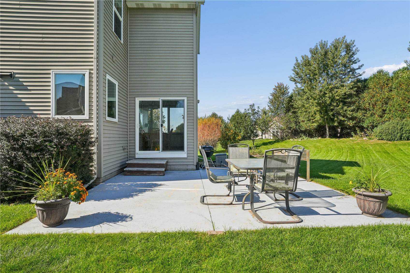 2395 Newcastle Marion IA 52302