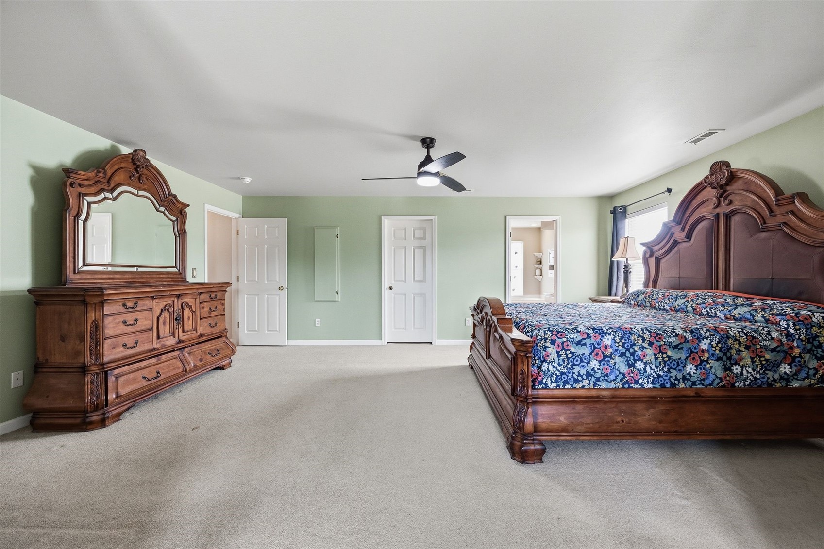 1945 41st Street Marion IA 52302