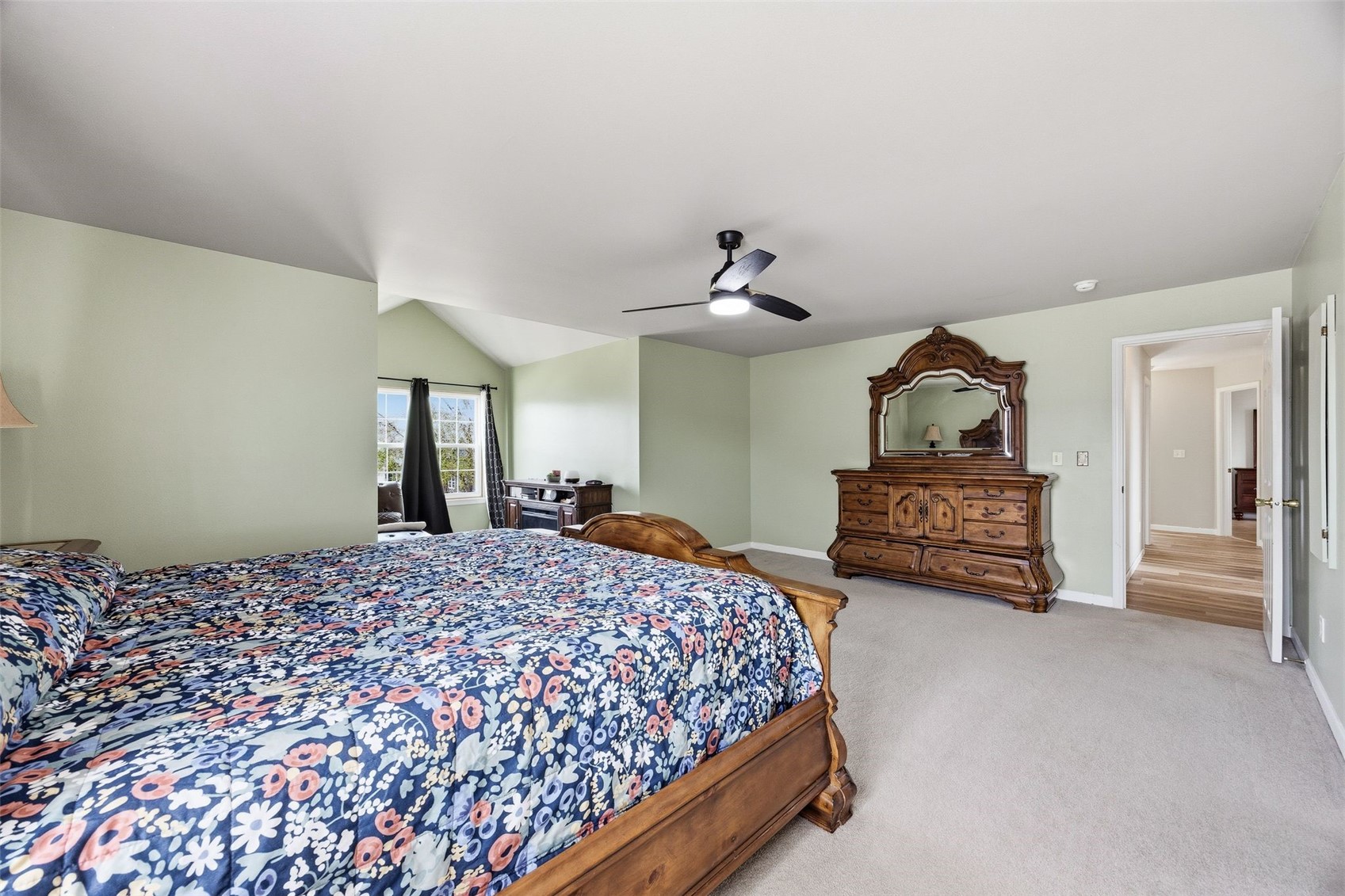 1945 41st Street Marion IA 52302