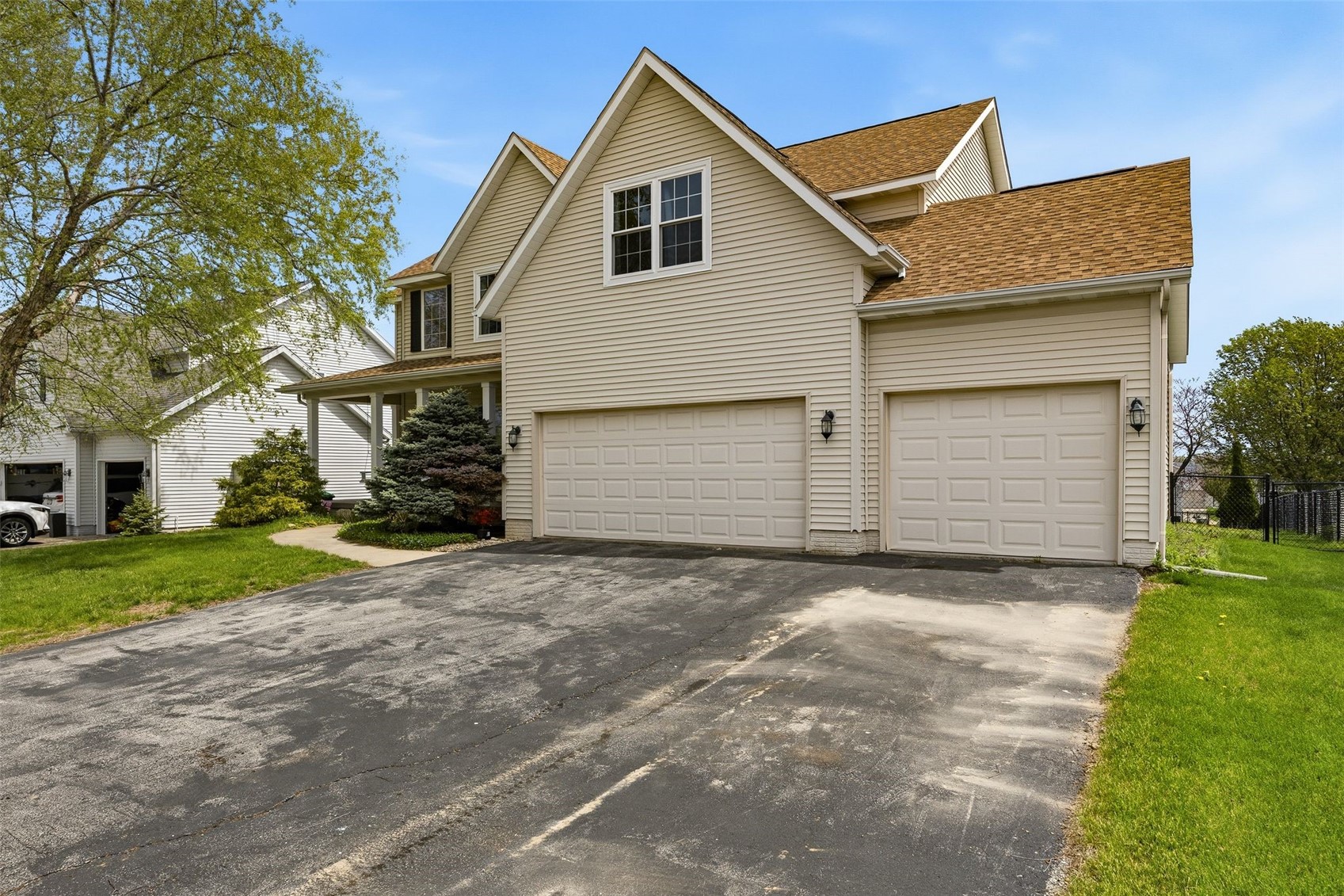 1945 41st Street Marion IA 52302