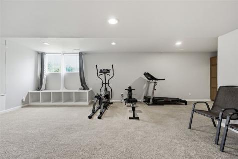 1945 41st Street Marion IA 52302