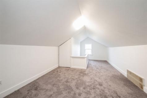 662 19th Avenue SW Cedar Rapids IA 52404