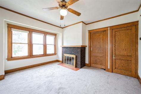 662 19th Avenue SW Cedar Rapids IA 52404