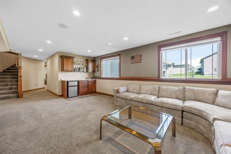 260 Battle Creek Drive Marion IA 52302