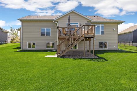 260 Battle Creek Drive Marion IA 52302