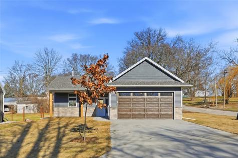 602 W 8th Street Tipton IA 52772