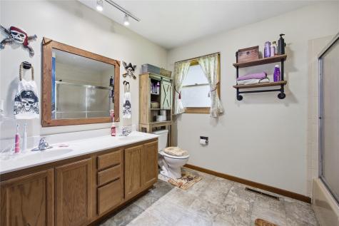 107 Parkview Drive Tipton IA 52772