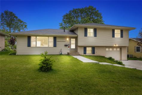 107 Parkview Drive Tipton IA 52772
