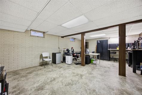 107 Parkview Drive Tipton IA 52772