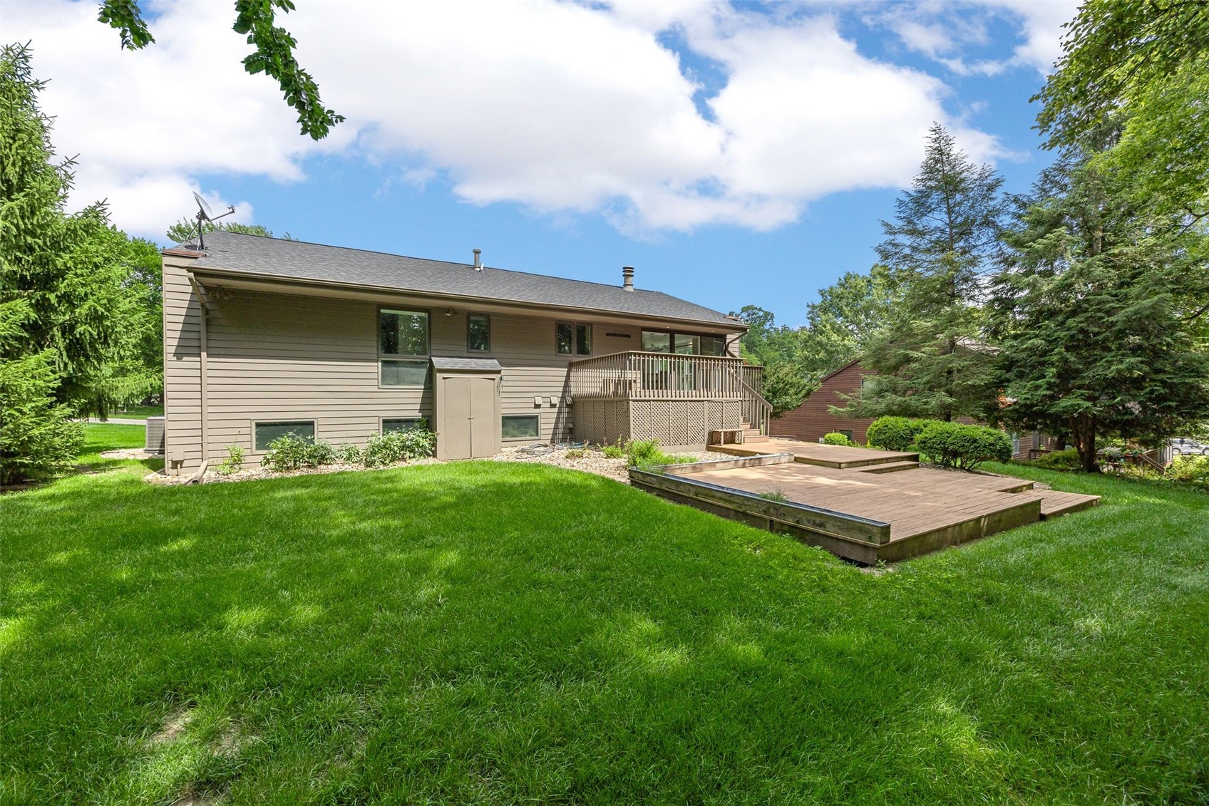 301 N 7th Avenue Iowa City IA 52245