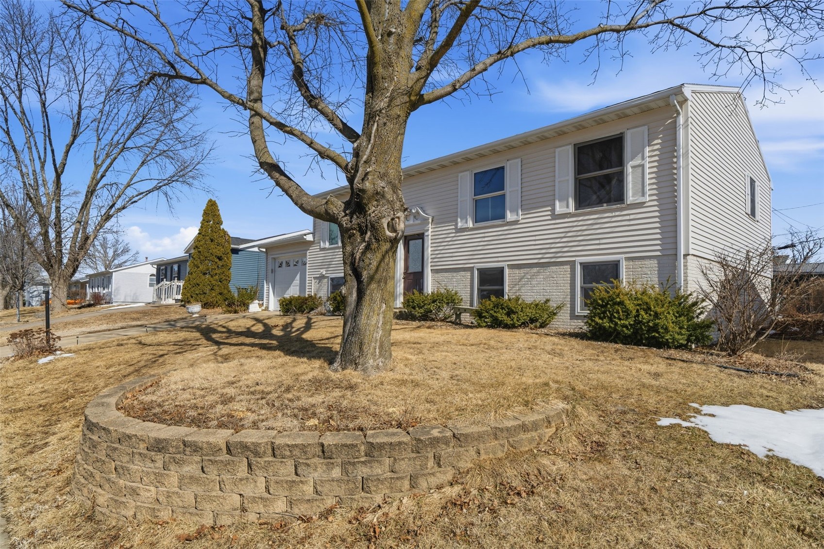 159 Crestridge Drive NW Cedar Rapids IA 52405