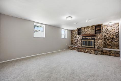 5701 Gordon Court NW Cedar Rapids IA 52405
